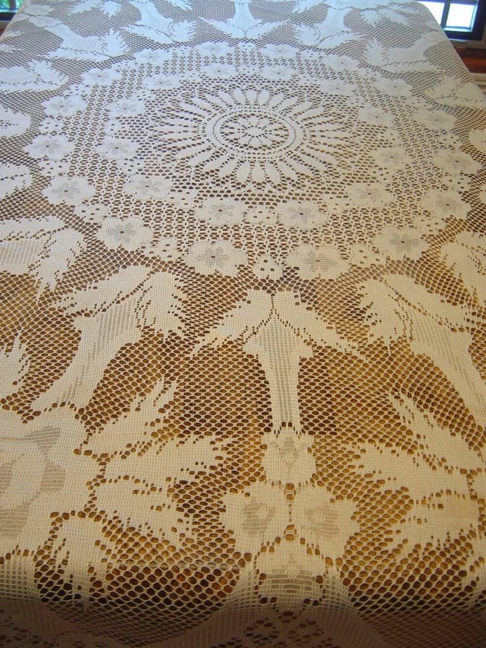 Off white polyester lace oval tablecloth-60